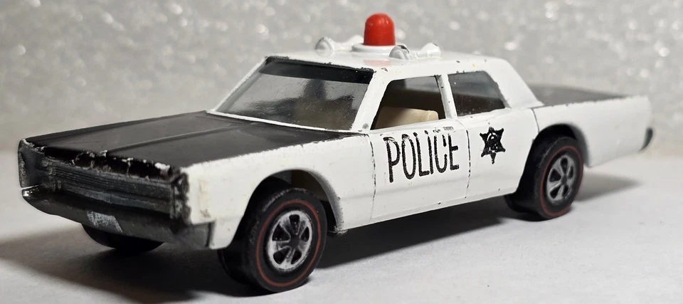 Vintage Hot Wheels Redlines Custom Police Cruiser, White 1969, USA, Opaque Siren - Image 2 of 4