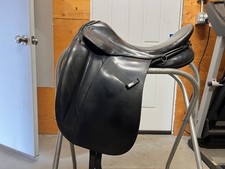 Stubben Maestoso 17.5 inch Dressage Saddle. M...
