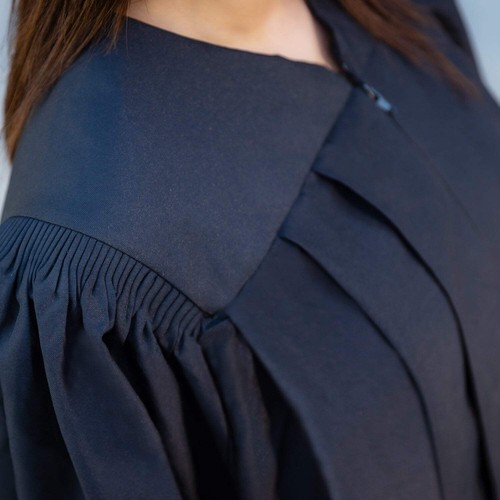 Endea Graduation Deluxe Master's Gown - Picture 8 of 24