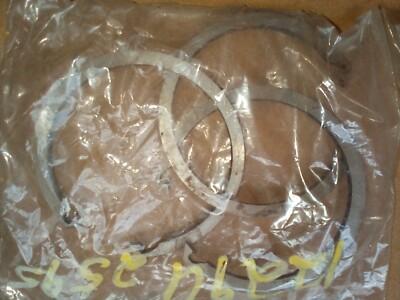 #ad New Lot of 3 OEM Snap Rings for Rockwell Meritor Differential 1229 U 2595 $54.00