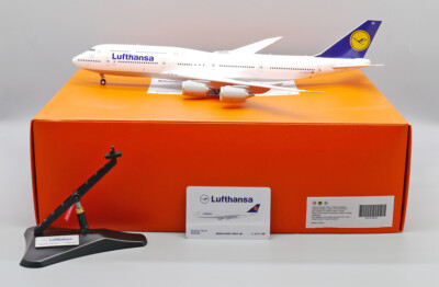 JC Wings EW2748003 Lufthansa Boeing 747-8i Old Colors D-ABYR Diecast 1/200 Model