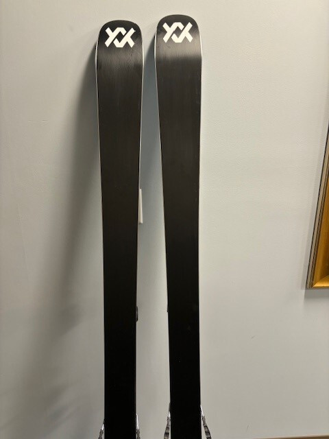 Skis 2022 Volkl Kendo 88 177 cm w/ Marker Griffon 13 ID bindings