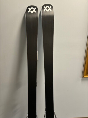 Skis 2022 Volkl Kendo 88 177 cm w/ Marker Griffon 13 ID bindings