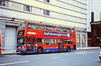 ORIGINAL BUSFOLIE 17362 - Metroline TRIDENT/PLXTN TPL259 LN51KYT Victoria 22.6.02