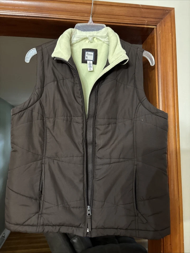 Bass Women’s Lined Vest Size M Brown With Light Green Lining - Image 3 of 4