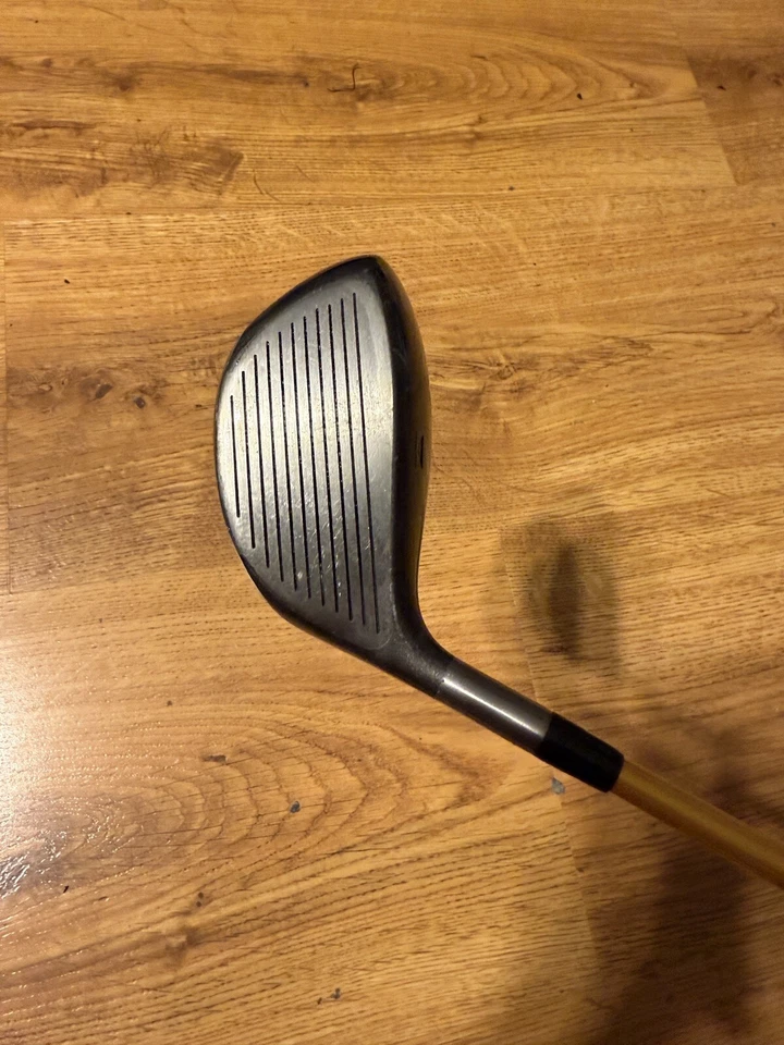 Графитовый стержень для правой руки Titleist 975D Driver 9.5 Loft 45 дюймов Stiff Flex - Изображение 2 из 4