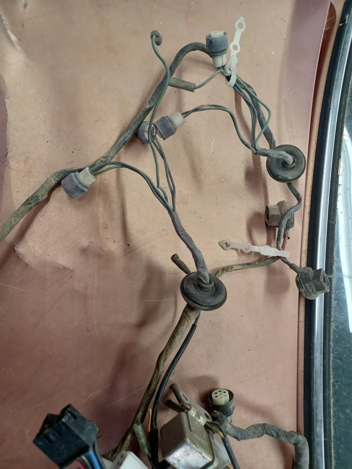 1973 And Up Datsun B210 engine compartment wiring harness Foto 4 de 4