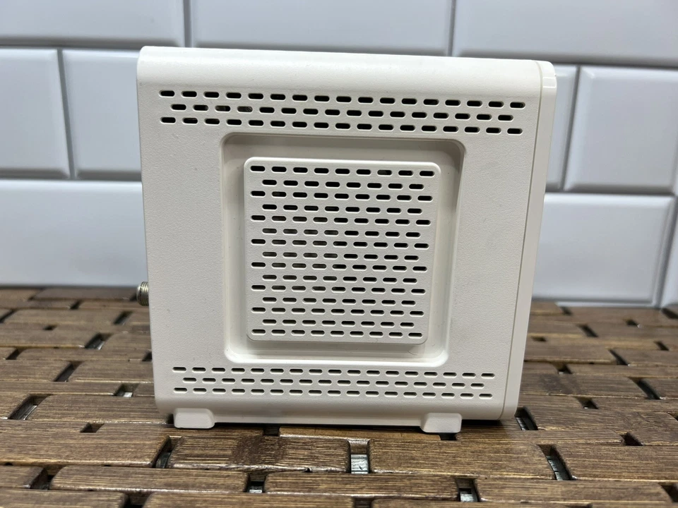 Modem: ARRIS Surfboard, Model SB6190, DOCSIS 3.0 Cable Modem, White Tested Works - Image 2 of 4