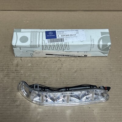 A2208200621 MERCEDES BENZ W220 RIGHT SIDE DOOR MIRROR BLINKER LAMP
