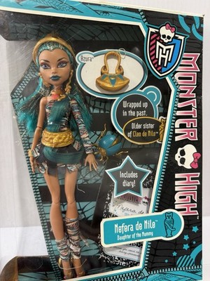 Monster High Nefera de Nile 11'' Articulated Doll w/Accessories Unopened 2011