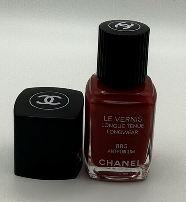 CHANEL Le Vernis Longue Tenue Longwear Nail Polish 885 Anthurium 0.4 fl oz