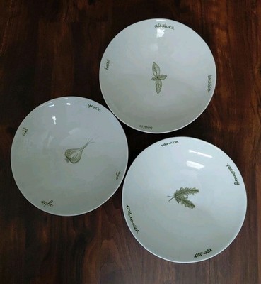 Pottery Barn Pastissima Large Pasta Bowl Garlic Rosemary Basil White 10'' (3)