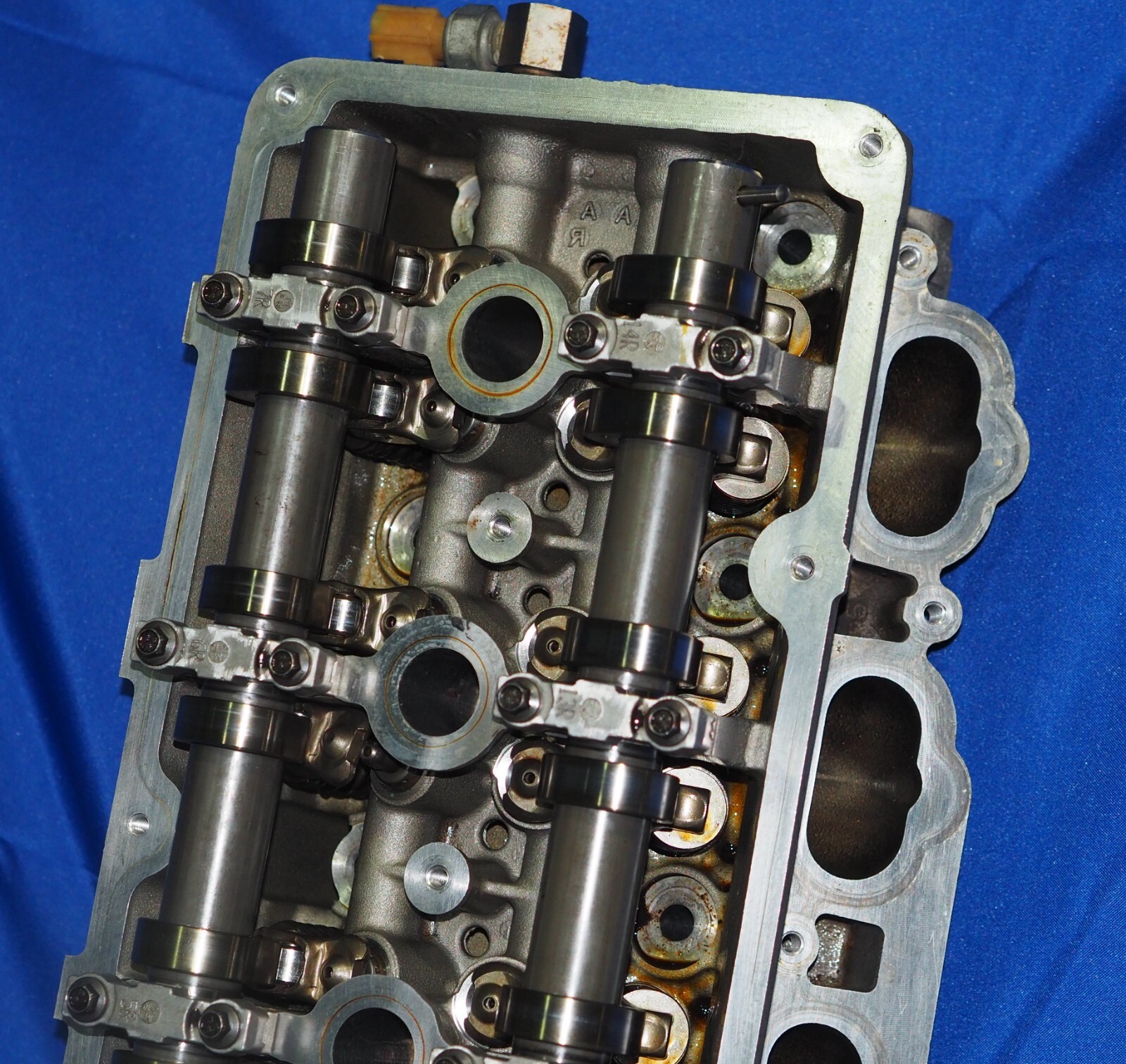 2010-2014 Aston Martin Rapide AM11 6.0 V12 Right Engine Cylinder Head Nice W/Cam