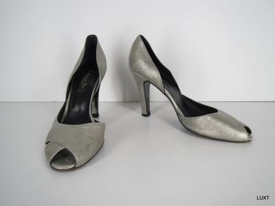 Kenneth Cole Heels Pumps Sz Silver Metallic Leather Peep Toe
