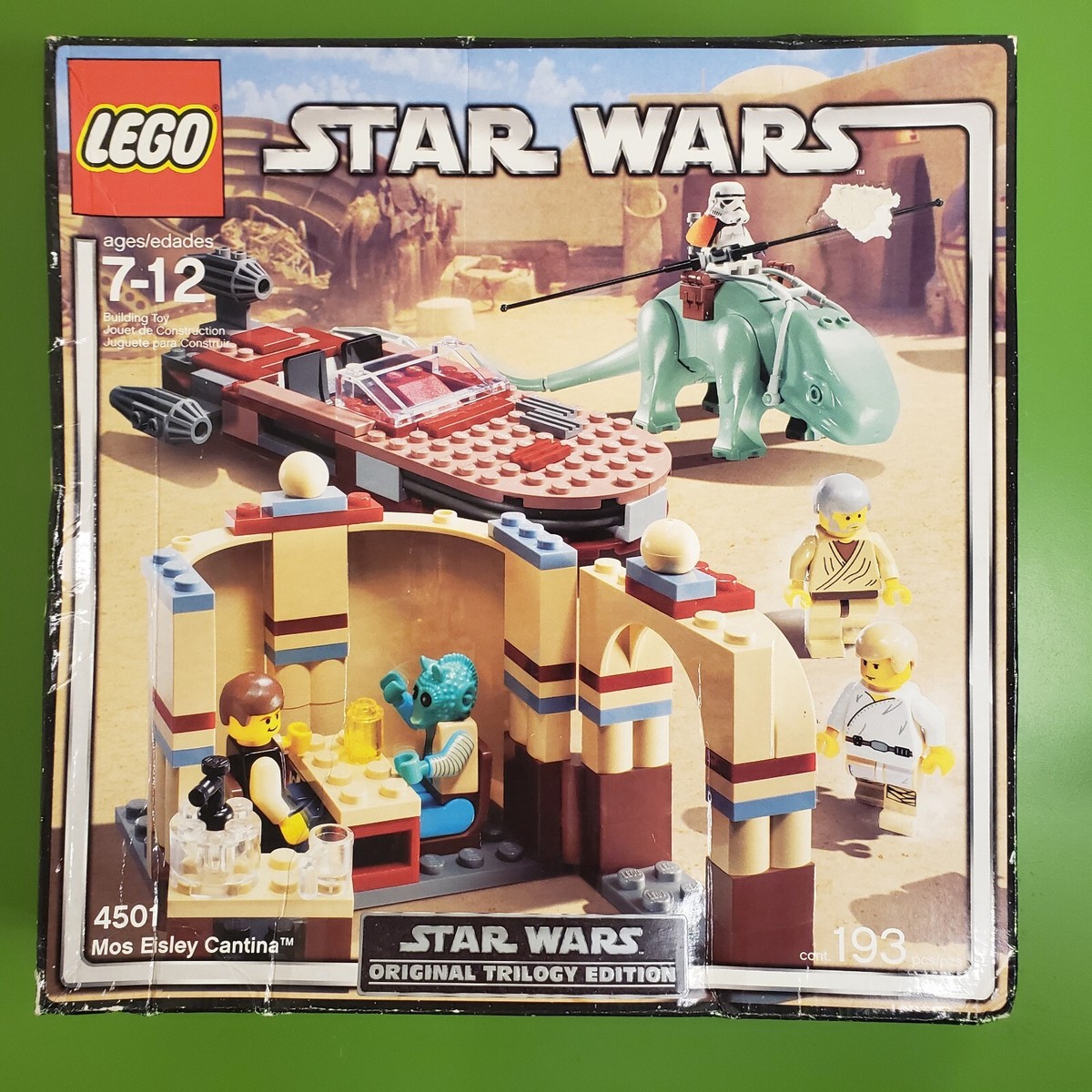 LEGO Star Wars: Mos Eisley Cantina (4501) RARE Original Trilogy Dented  Box