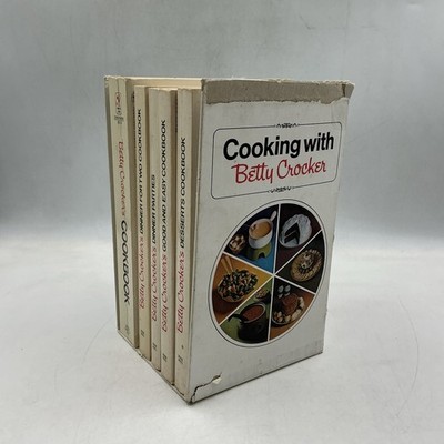 Vintage Cooking With Betty Crocker Boxed 5 Volume Set 1976 Special Edition- Good