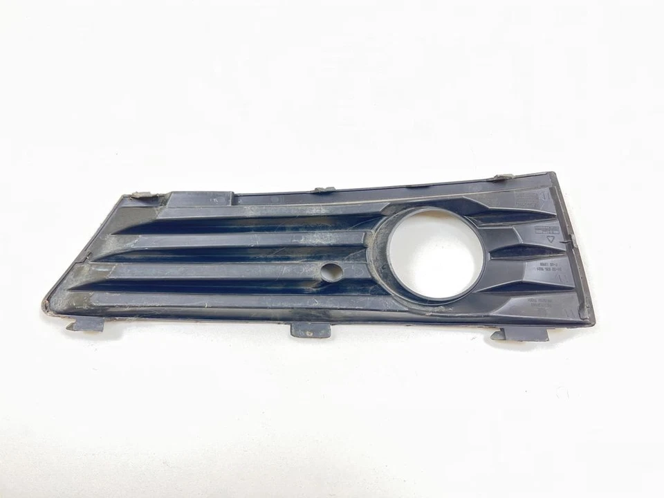 Opel Zafira B 2007 Unteres Gitter dreiteilig vorne F0513988 MTL7115 - Bild 2 von 3
