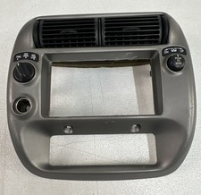 95-04 Ford Explorer Ranger Mountaineer Dash Trim Radio Bezel W Vents 4x4 Oem 95-04 Ford Explorer Ranger Mountaineer Dash Trim Radio Bezel W Vents 4x4 Oem
