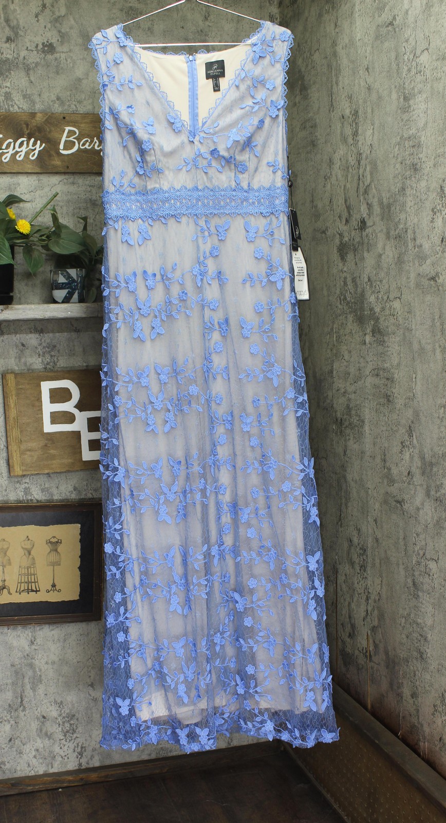 Adrianna Papell V-Neck Lace Sleeveless Formal Dress Gown Periwinkle Blue 14