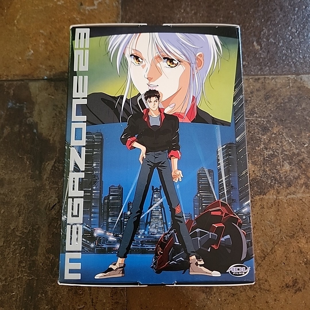 メガゾーン23 DVD-BOX 通常盤 メガゾーン23 DVD-BOX 通常盤 Amazon.co.jp: メガゾーン23 DVD