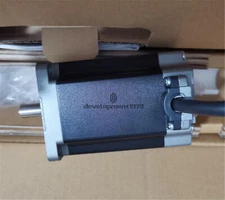 NEW VEXTA PKE569AC servo motor