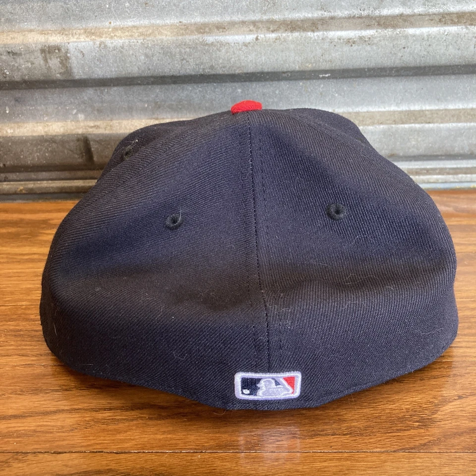 2018 MLB World Series Champions Boston Red Sox Fitted Hat New Era 59FIFTY 7 7/8 - Image 4 of 4