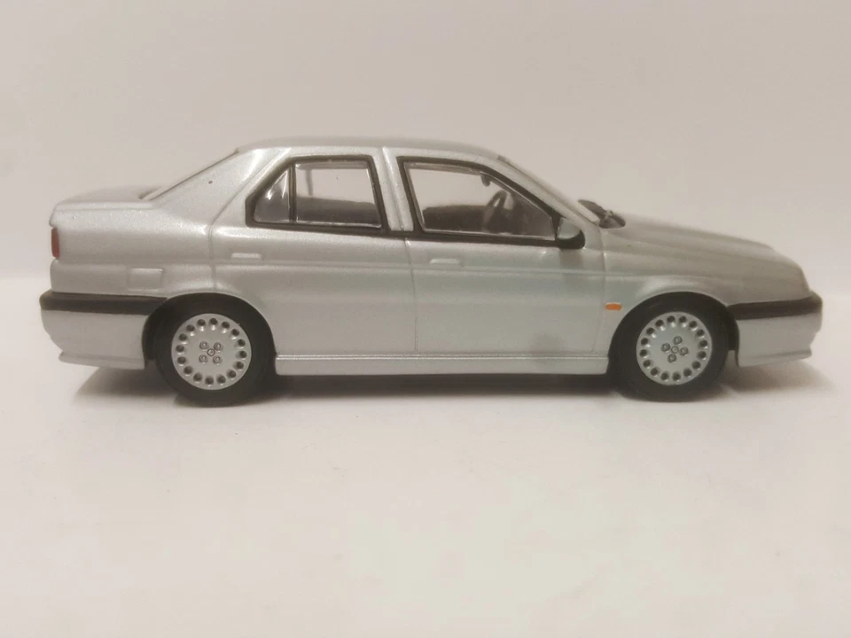 1/43 Minichamps Alfa Romeo Alfa 155 silver - Immagine 3 di 4