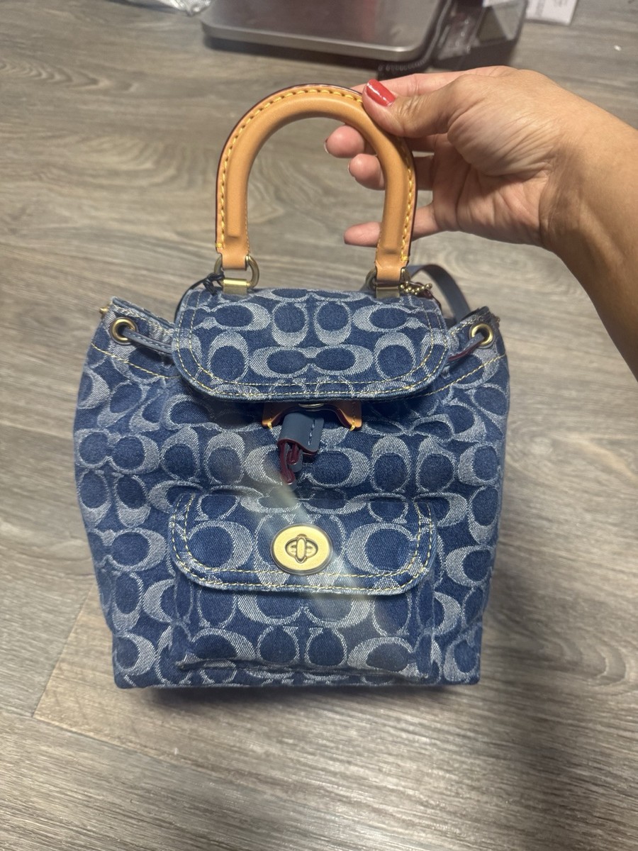 coach backpack retail Outlet Sprint In Signature Jacquard a perfect blend of style and functionality for modern men Coach Retail Mens Bleecker Backpack