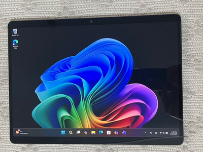 Microsoft Surface Pro 11 2076 13
