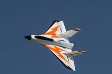 RocHobby Swift Delta Wing 685mm 27" White RC Wing Carbon Fiber Reinforced