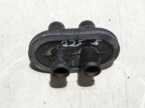 Kühlwasserstutzen Audi 8K0863531A B8 A4 Avant 2.0 TDI DPF multitronic