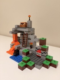 LEGO Minecraft: The Cave (21113) Rebagged - Manual + Minifigures - (No Bucket)