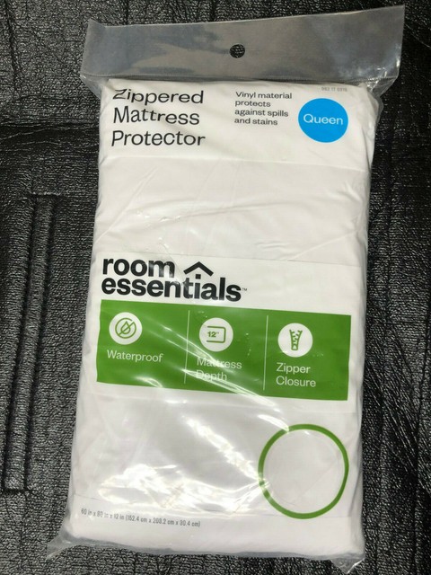 Room Essentials Zippered Mattress Protector - White - Queen Size for