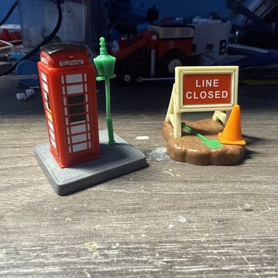 Trackmaster Thomas Hit Toys 2007 Line Closed And Telephone Pole Rare 