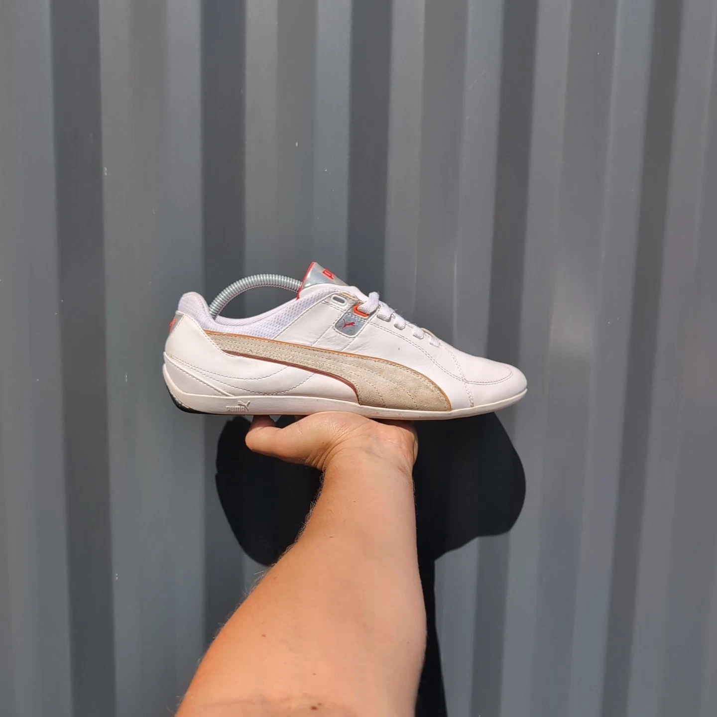 *RARO* UK 8 Scarpe da ginnastica uomo Puma Driving in pelle bianca classiche 304040 02