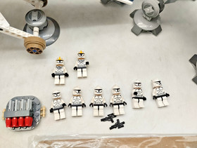 LEGO 10195 Republic Dropship with AT-OT ORIGINAL BOX GOOD Star Wars Figures 7676 7675