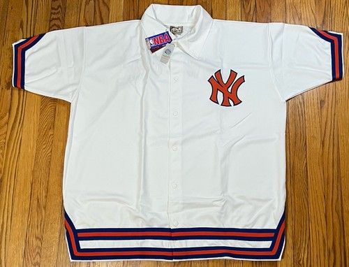 CAMICIA UOMO NUOVA CON ETICHETTE KNICKS MAJESTIC HARDWOOD CLASSICA BOTTONI A PRESSIONE RISCALDAMENTO TAGLIA 56