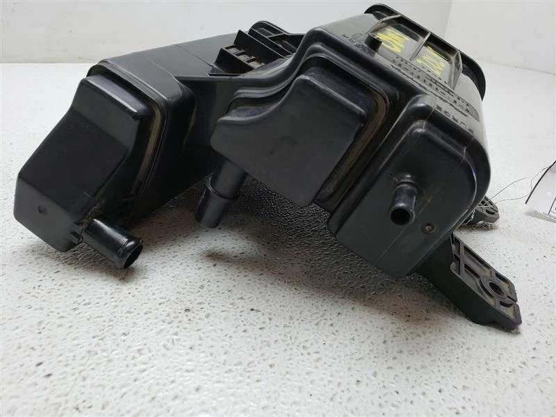 Honda Accord 1999 bote de vapor de combustible carbón 3M51-9E857-EG Foto 4 de 4