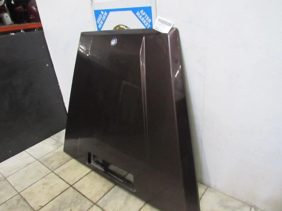 Capô 02 03 04 05 06 07 08 09 10 11 12 13 14 15 16 17 18 Mercedes G-Class - Imagem 3 de 4