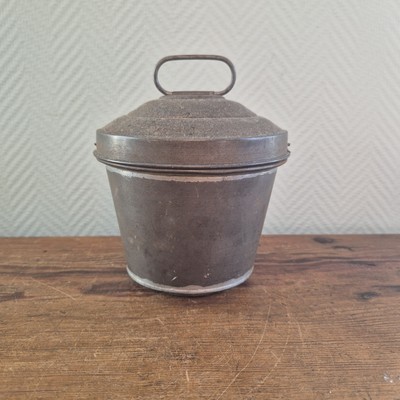 Antique Tin Pudding Mold Cake Jello Pudding Bundt Mold w/ Handle & Locking Lid
