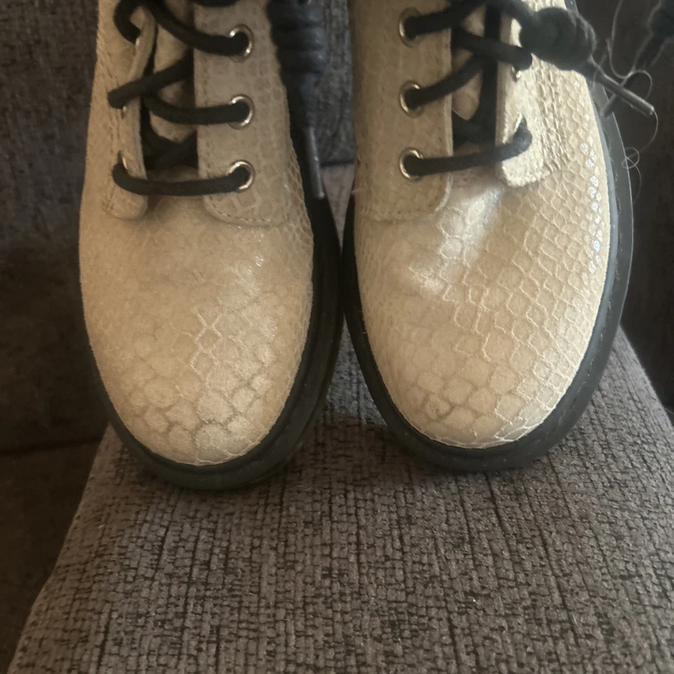 Dr DOC Martens 1460 Pascal 8 глаз женщины размер 7 ретро Y2K - Изображение 3 из 4