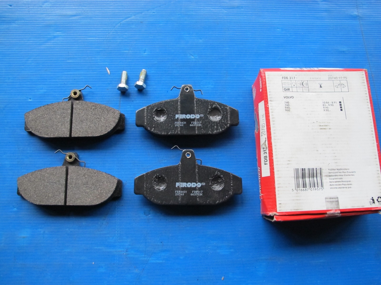 Plaquettes de freins avant Ferodo Premier pour berlines Volvo 740 et 940