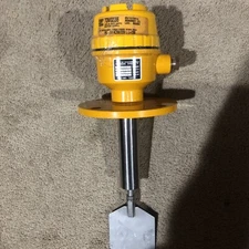 Level Switch Towa Seiden PRL-101 200/220V Rated 250V 5A. Sealed.