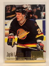 #227 Jyrki Lumme Vancouver Canucks 1994-95 Fleer Ultra Hockey Card