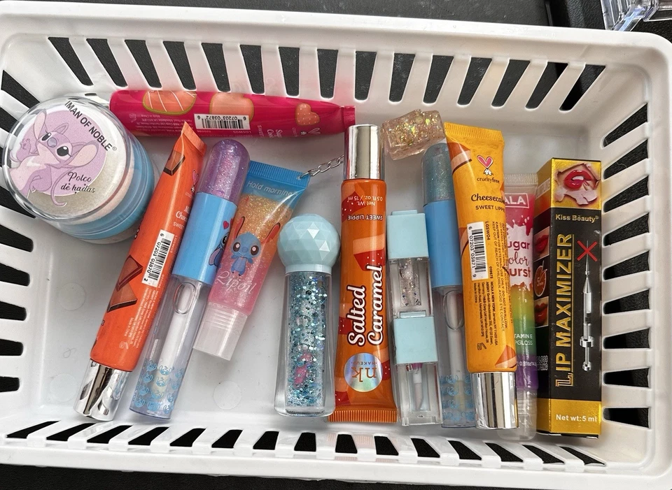 Paquete de 15 piezas de brillo de labios/maquillaje al azar Foto 4 de 4