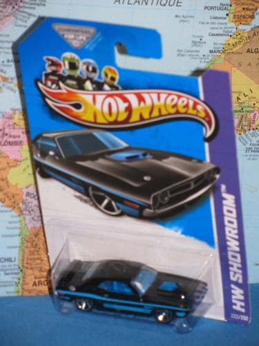HOT WHEELS 1971 DODGE CHALLENGER #222/250 HW SHOWROOM ***BRAND NEW & RARE*** - Picture 3 of 8