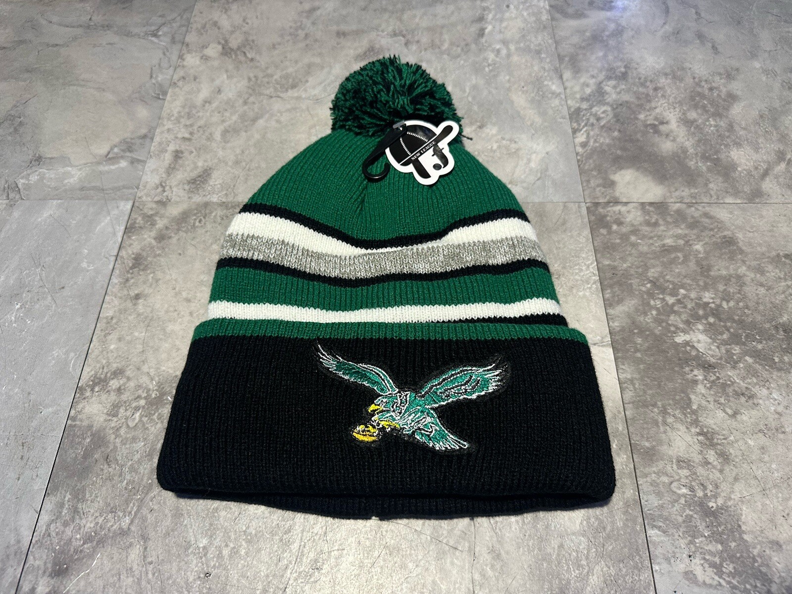 NWT PHILADELPHIA EAGLES Kelly GREEN Throwback NFL BEANIE. Fleece Lined. Hat Lid
