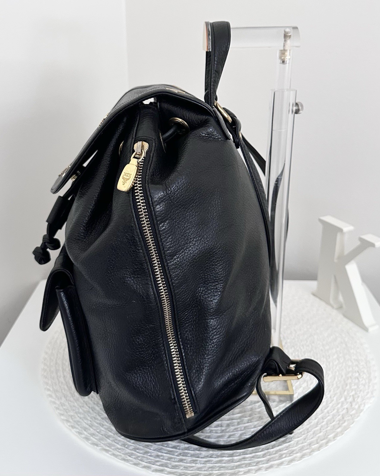 Authentic MCM Black Heritage Drawstring Leather B… - image 4