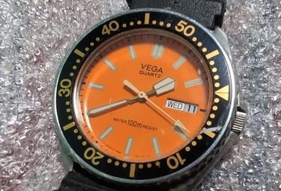 結構綺麗な稼働品☺︎CITIZEN VEGA ORANGE DIVER 100m s-l400.jpg
