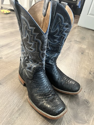 Cody James Men's Exotic Boots Size 8 1/2 Genuine Snake Leather Cowboy